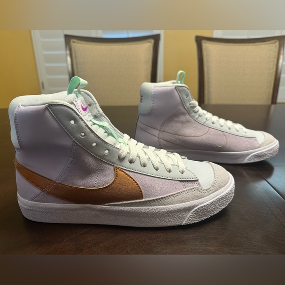 New Nike Blazer Mid 77 Lilac Sneaker Shoes - Picture 2 of 13